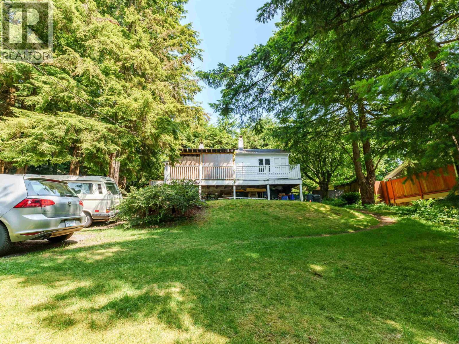 4150 DOLLARTON HIGHWAY, North Vancouver