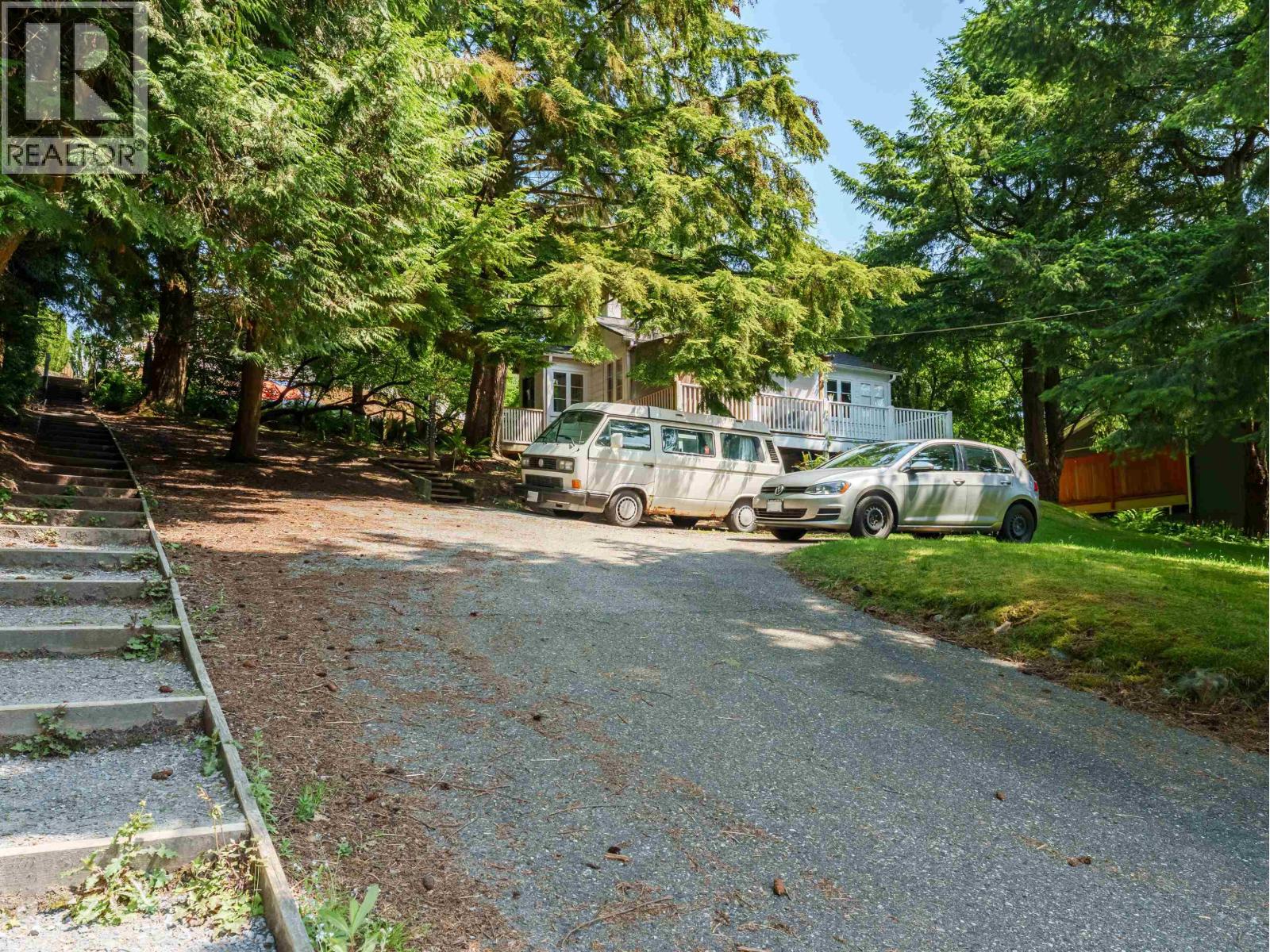 4150 DOLLARTON HIGHWAY, North Vancouver