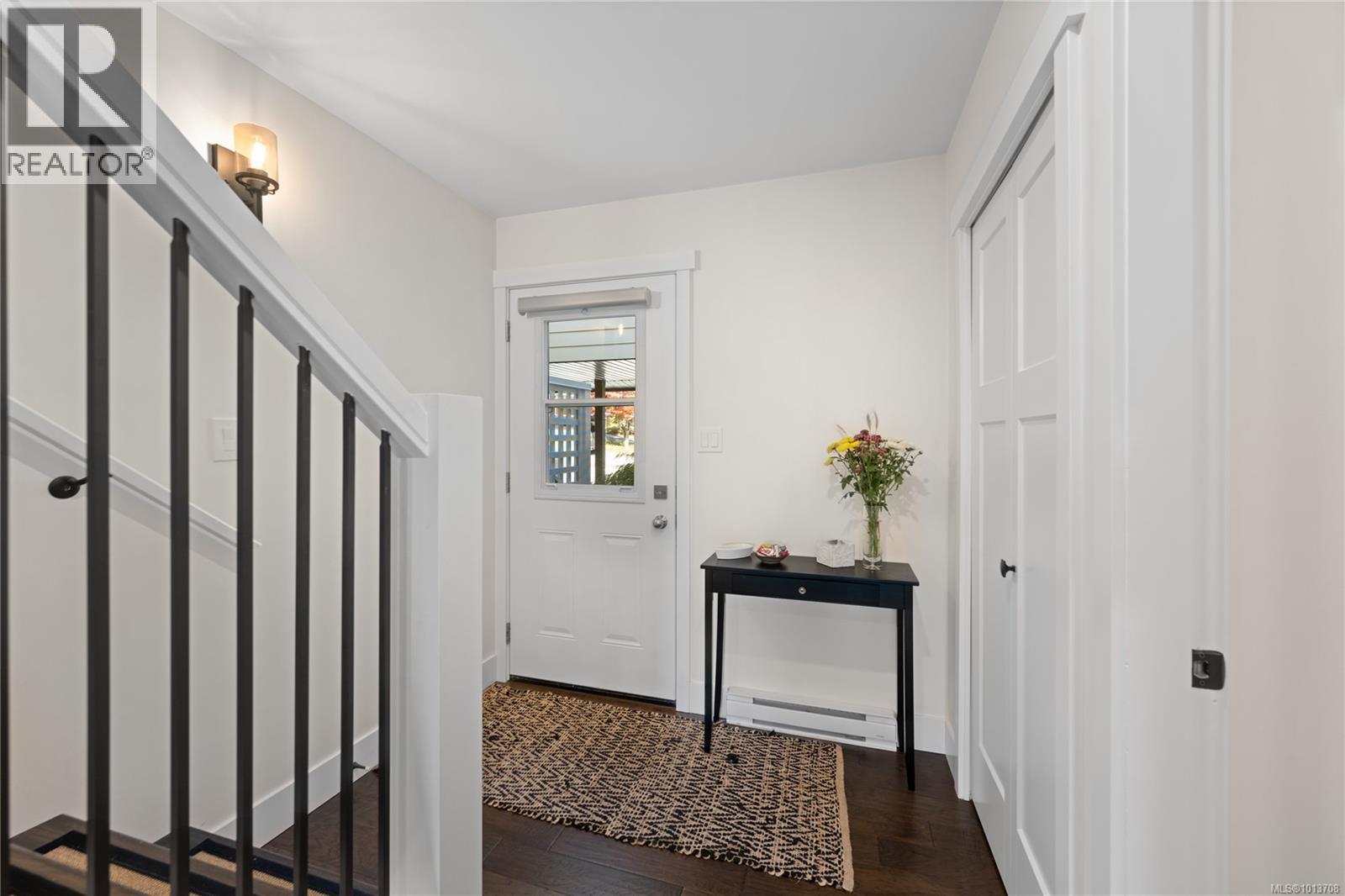 6073 Pleasant Valley Way, Nanaimo