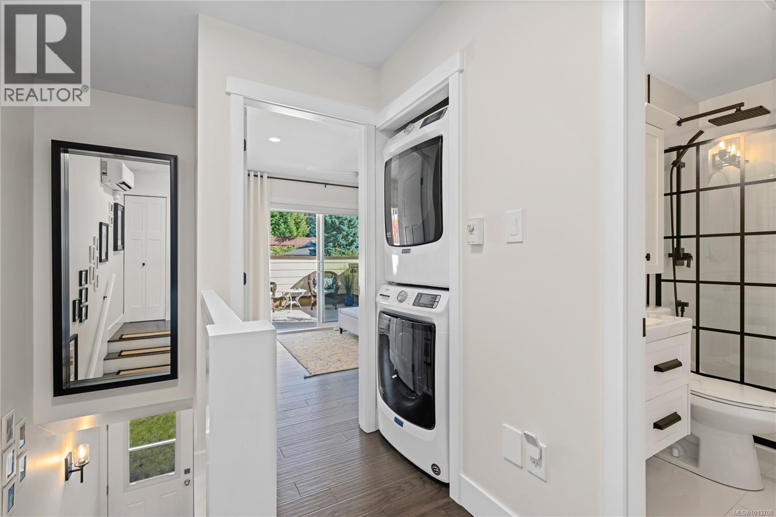 6073 Pleasant Valley Way, Nanaimo