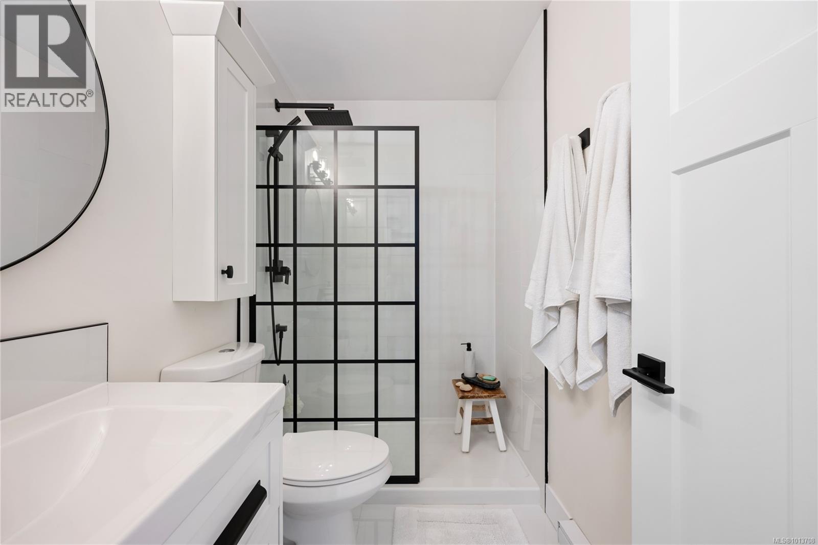 6073 Pleasant Valley Way, Nanaimo