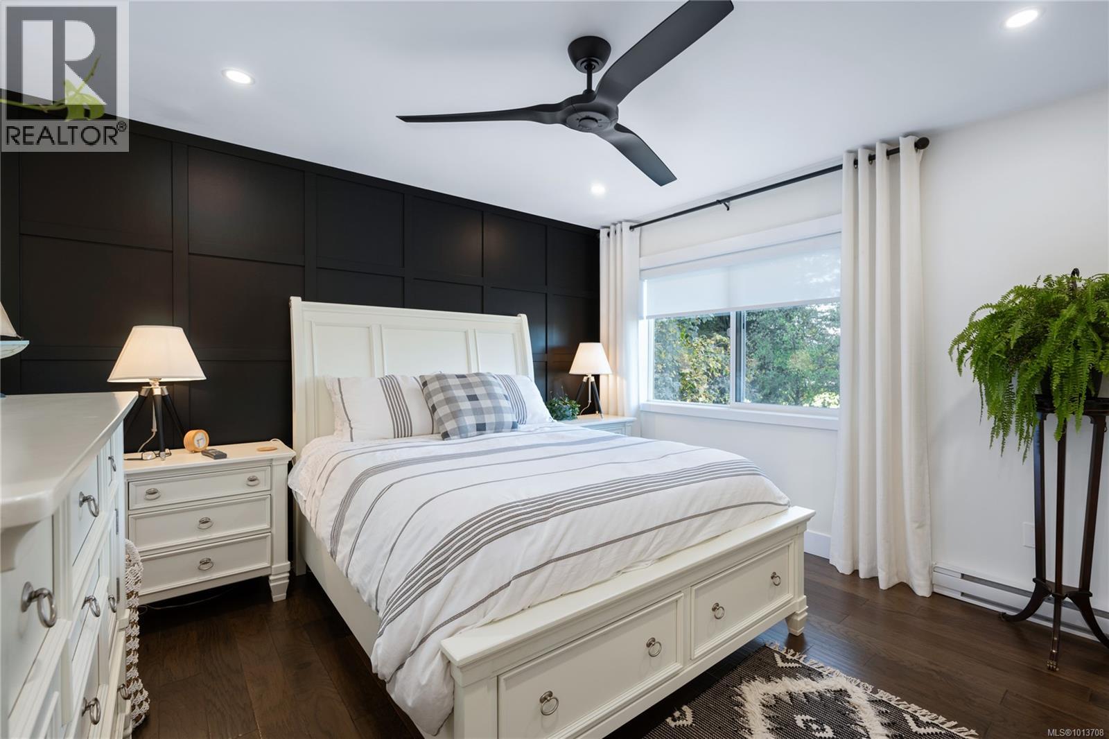 6073 Pleasant Valley Way, Nanaimo