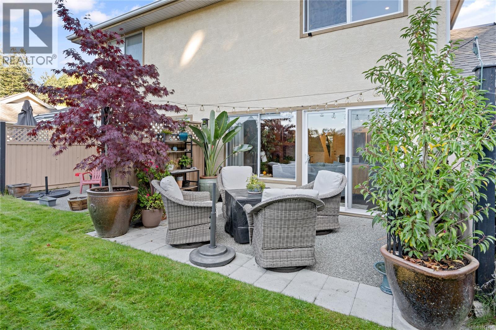 6073 Pleasant Valley Way, Nanaimo