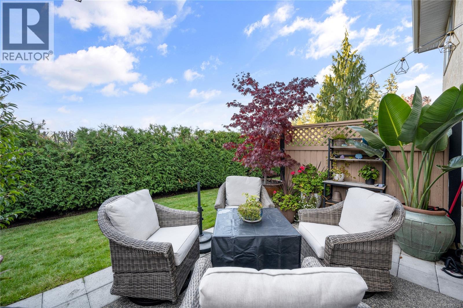 6073 Pleasant Valley Way, Nanaimo