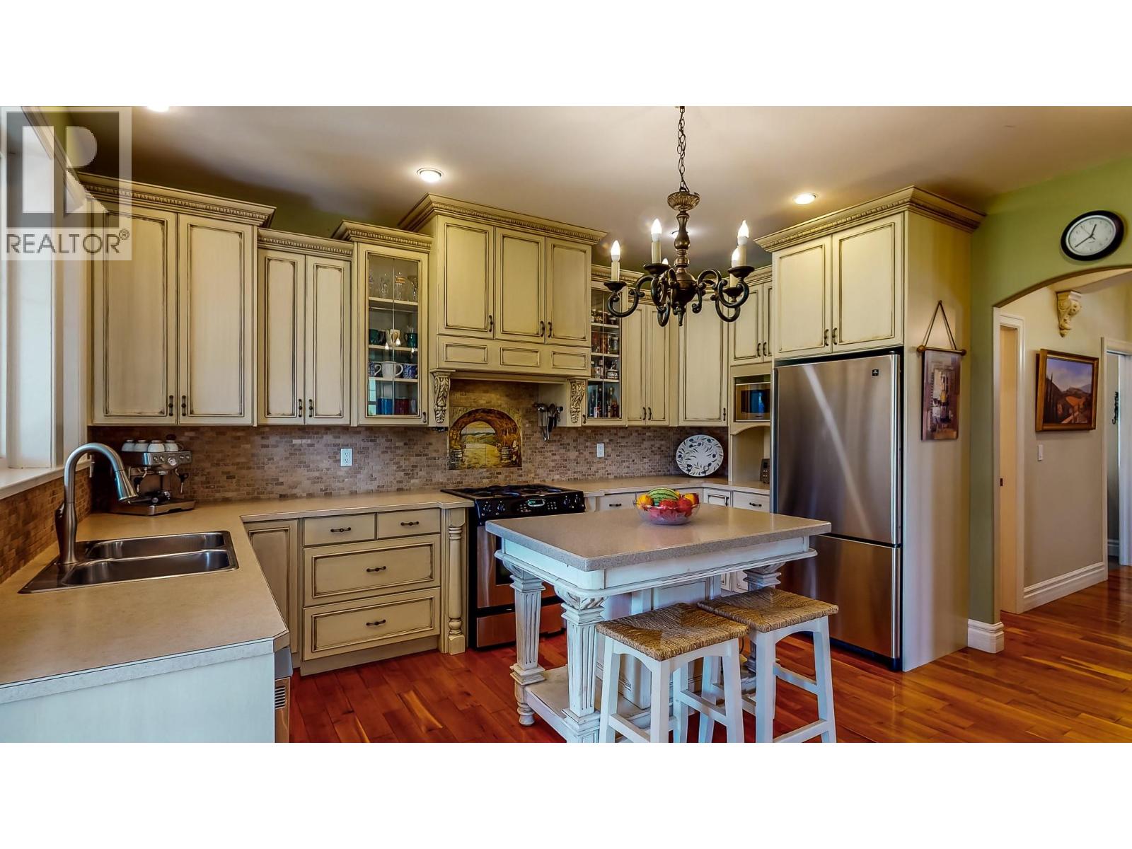 1143 Highway 3, Cawston