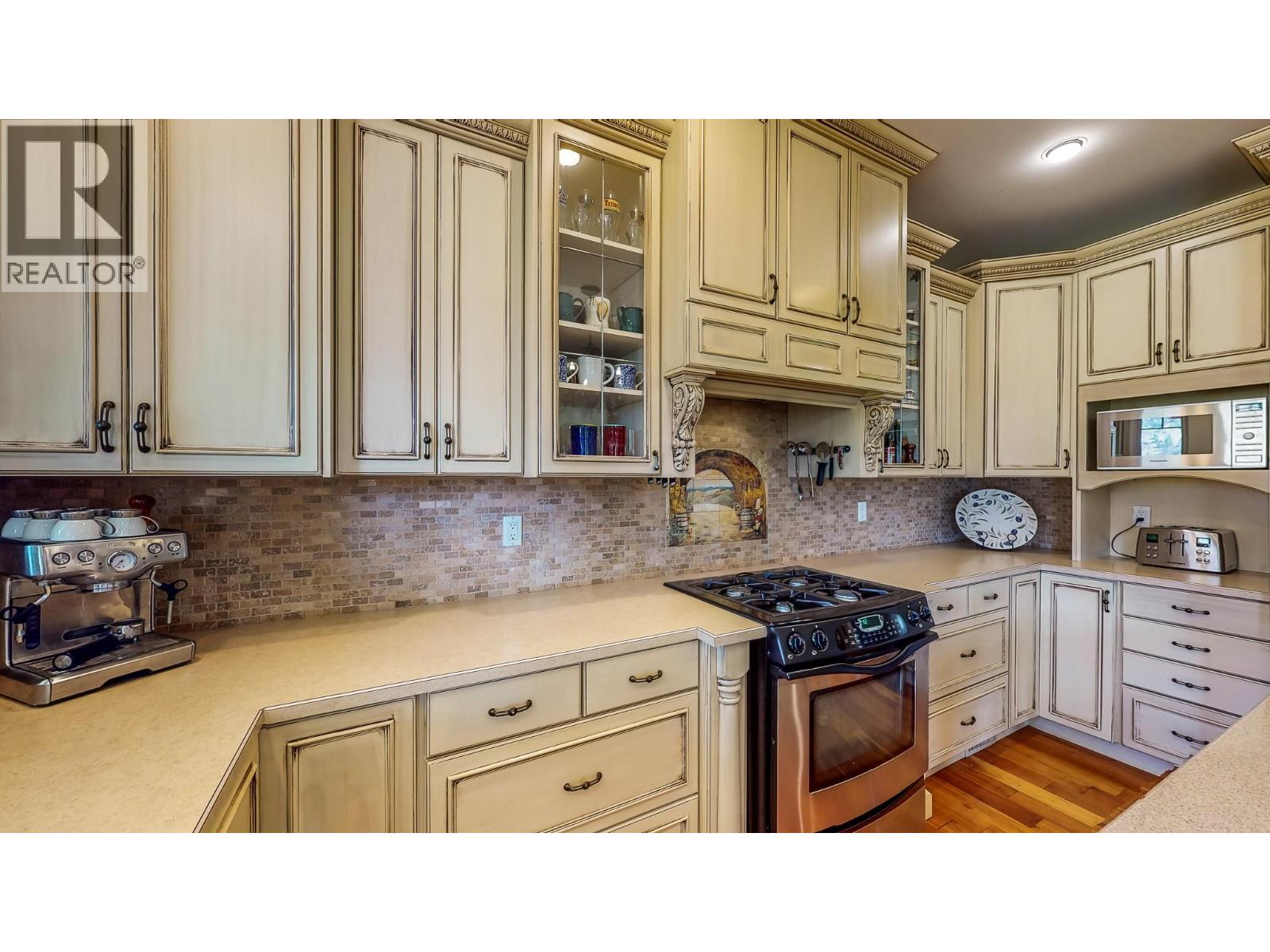 1143 Highway 3, Cawston