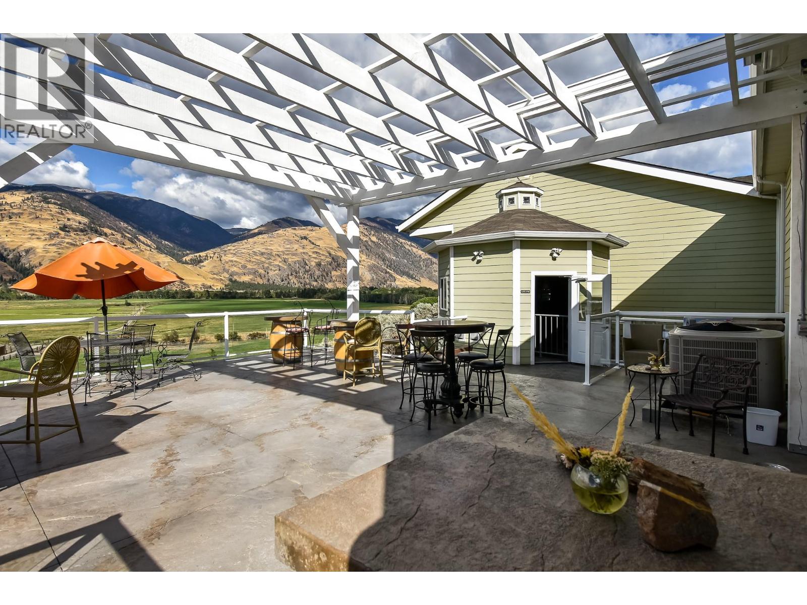 1143 Highway 3, Cawston