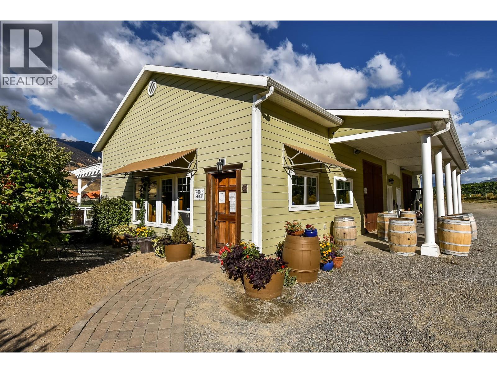 1143 Highway 3, Cawston