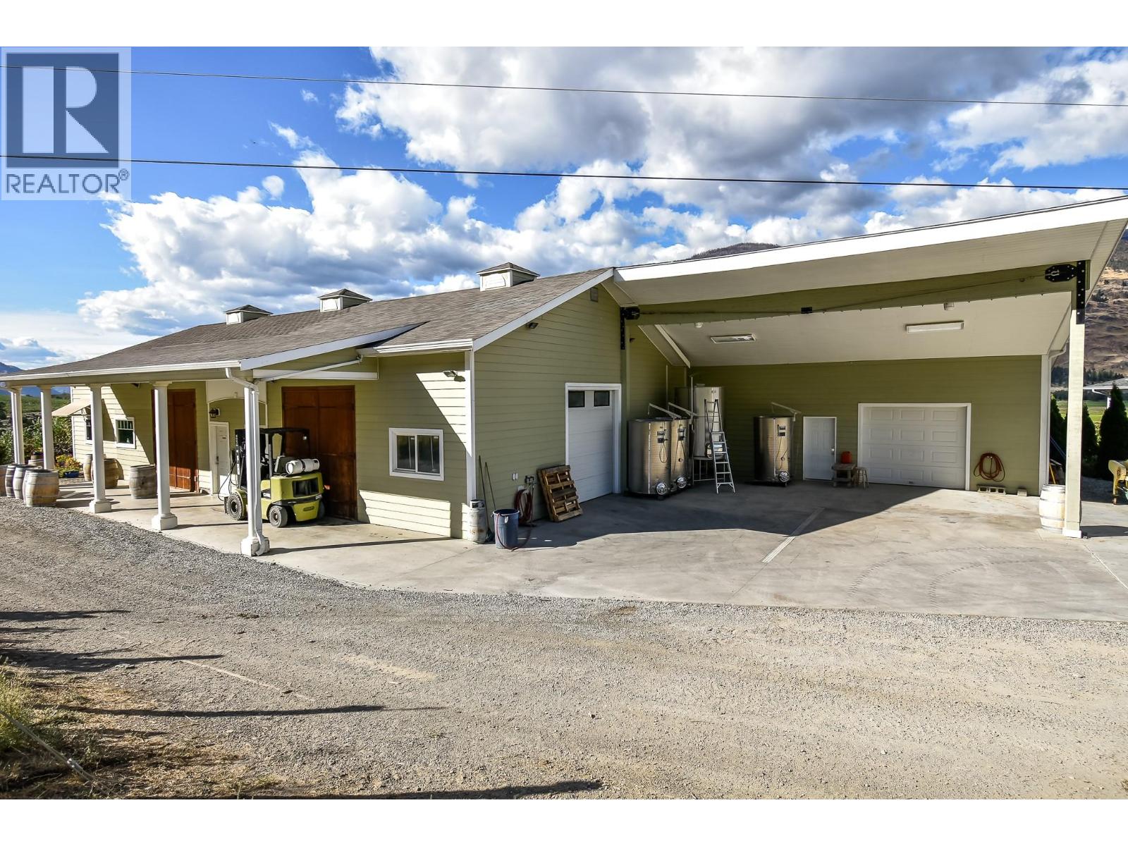 1143 Highway 3, Cawston