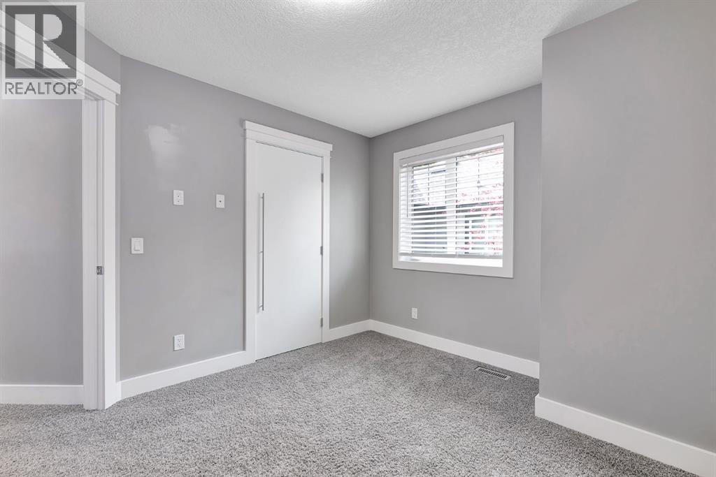 Single Family House for Sale in    Avenue NE Crescent Heights Calgary 