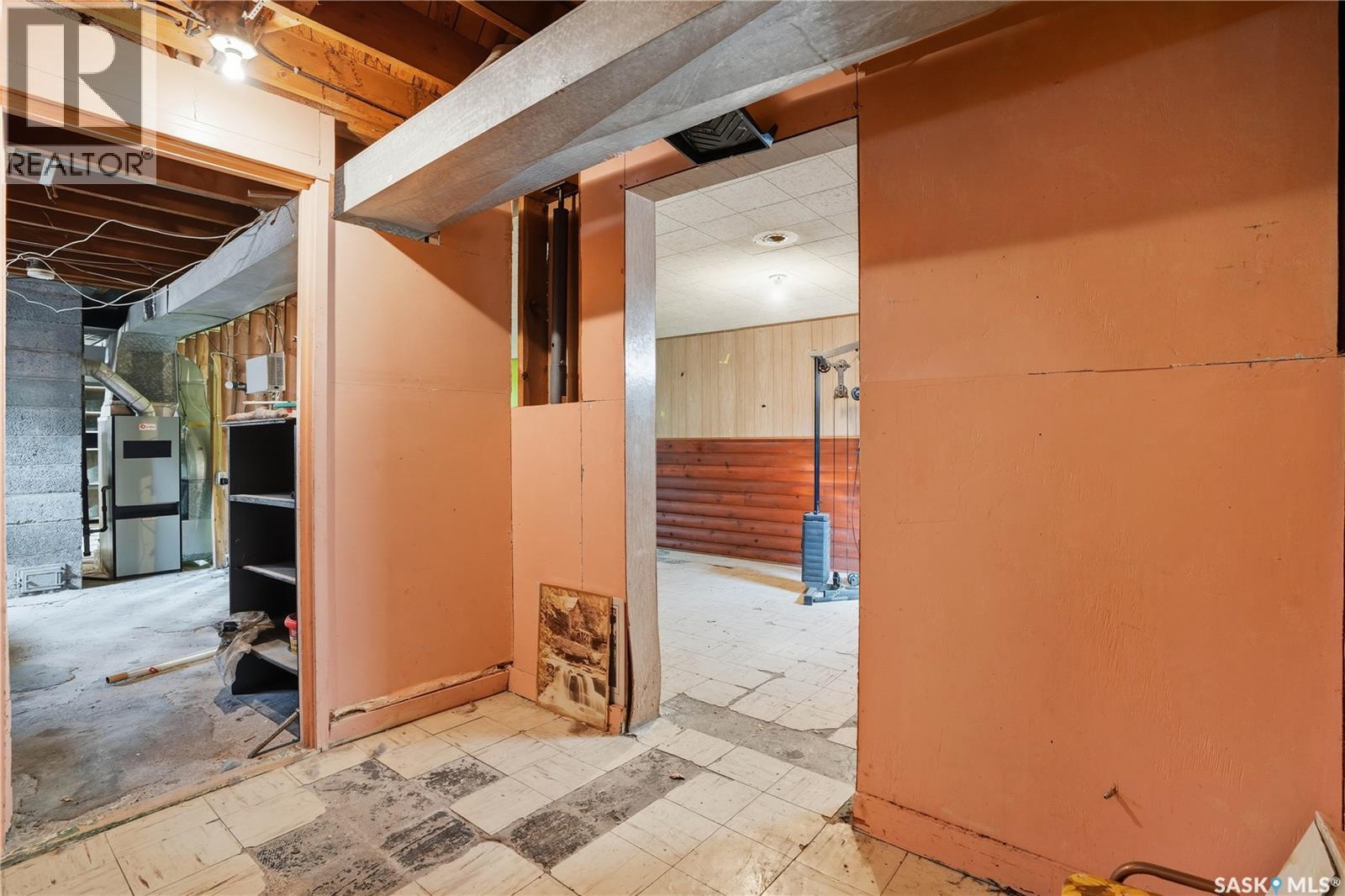 Single Family House Bungalow for Sale in  Horace STREET Regina 