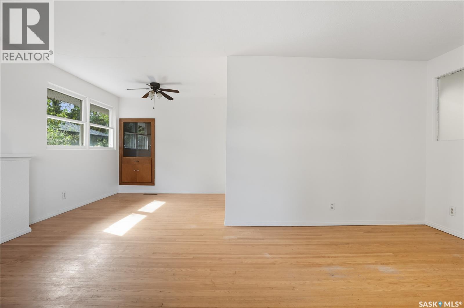 Single Family House Bungalow for Sale in  Horace STREET Regina 
