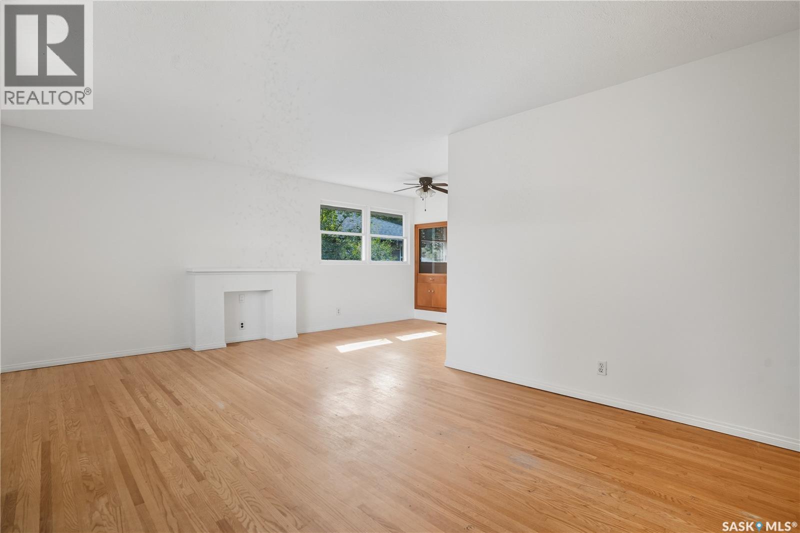 Single Family House Bungalow for Sale in  Horace STREET Regina 