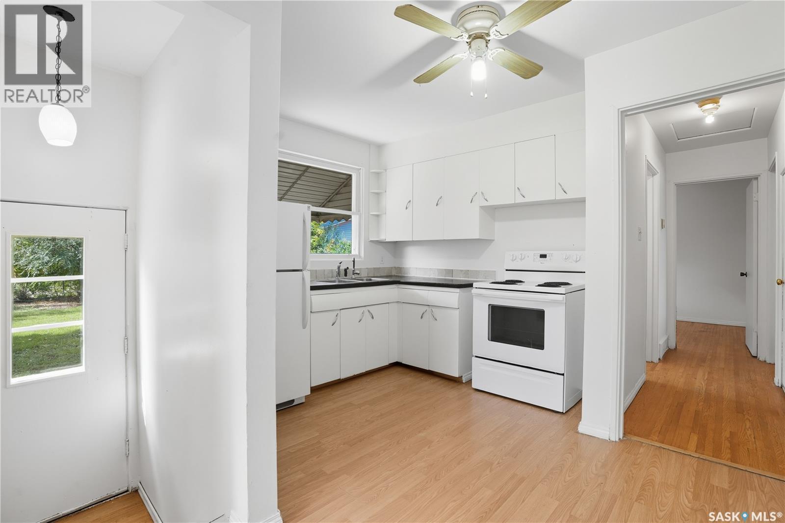 Single Family House Bungalow for Sale in  Horace STREET Regina 