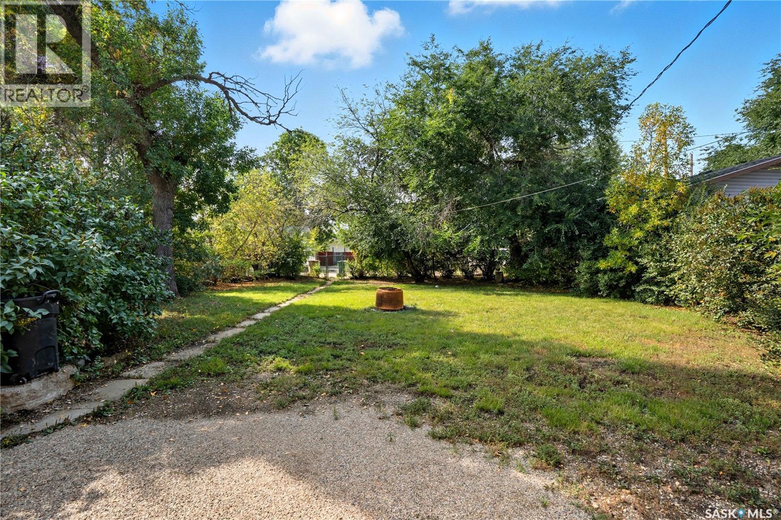 Single Family House Bungalow for Sale in  Horace STREET Regina 