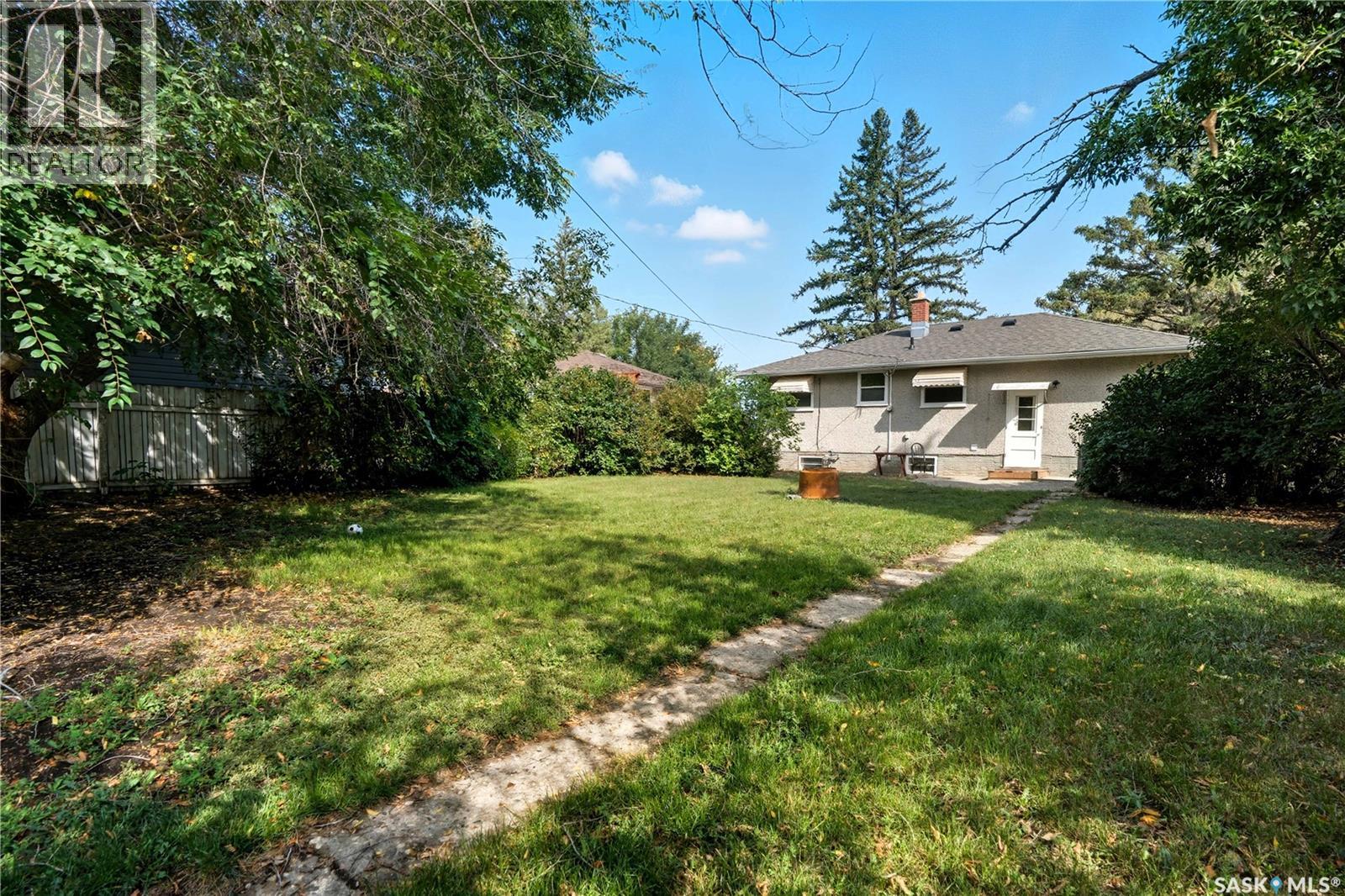 Single Family House Bungalow for Sale in  Horace STREET Regina 