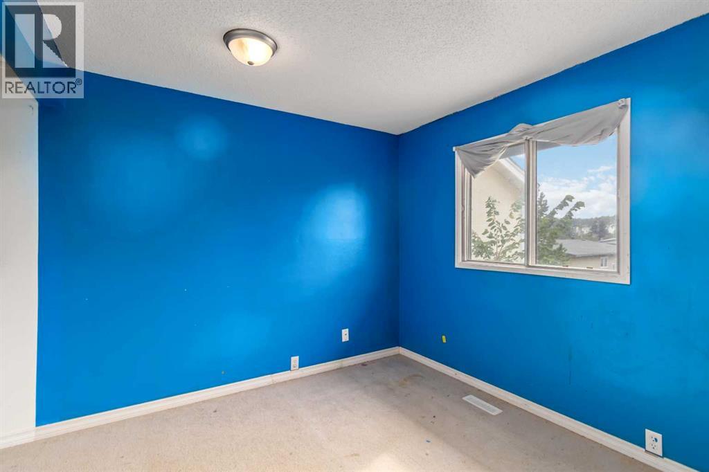 170 Windsor Drive, Fort McMurray