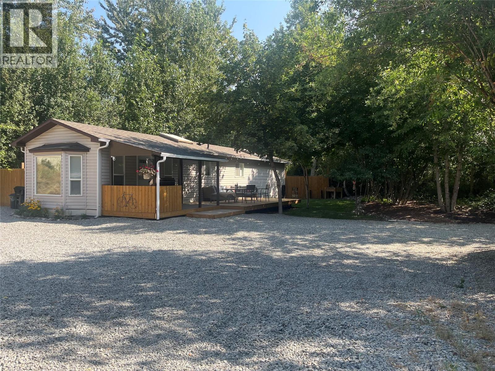  1987 Elkridge Place, Westbank