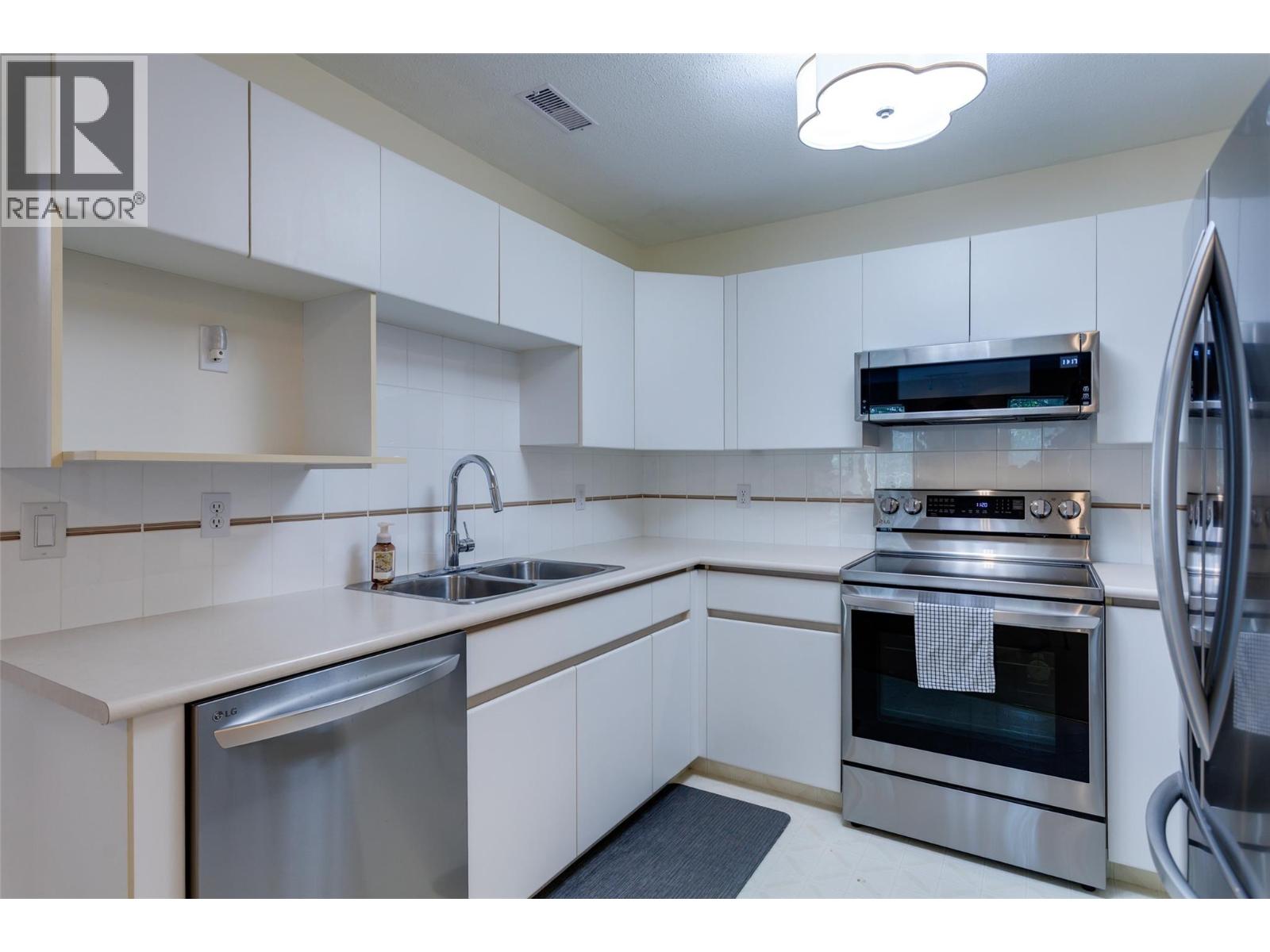 213 2350 Stillingfleet Road, Kelowna