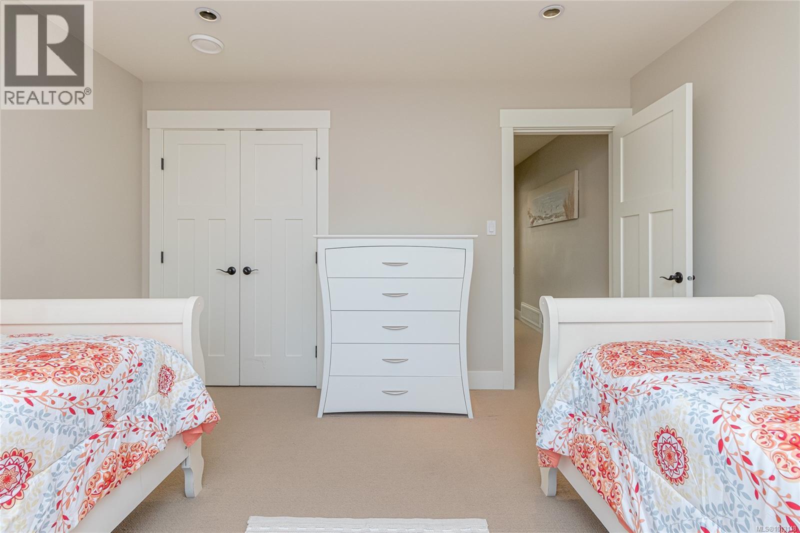 45 5251 Island Hwy W, Qualicum Beach