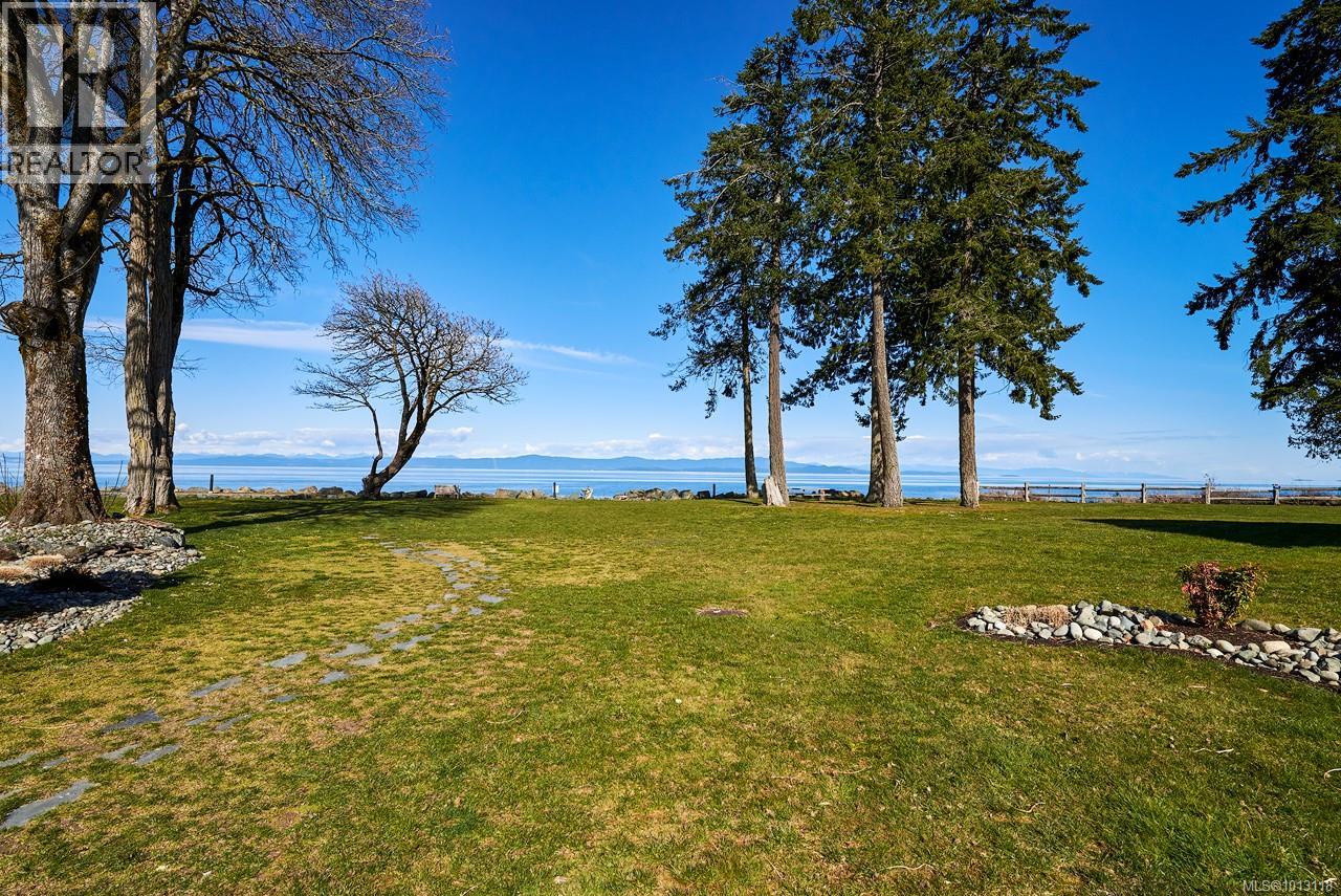 45 5251 Island Hwy W, Qualicum Beach