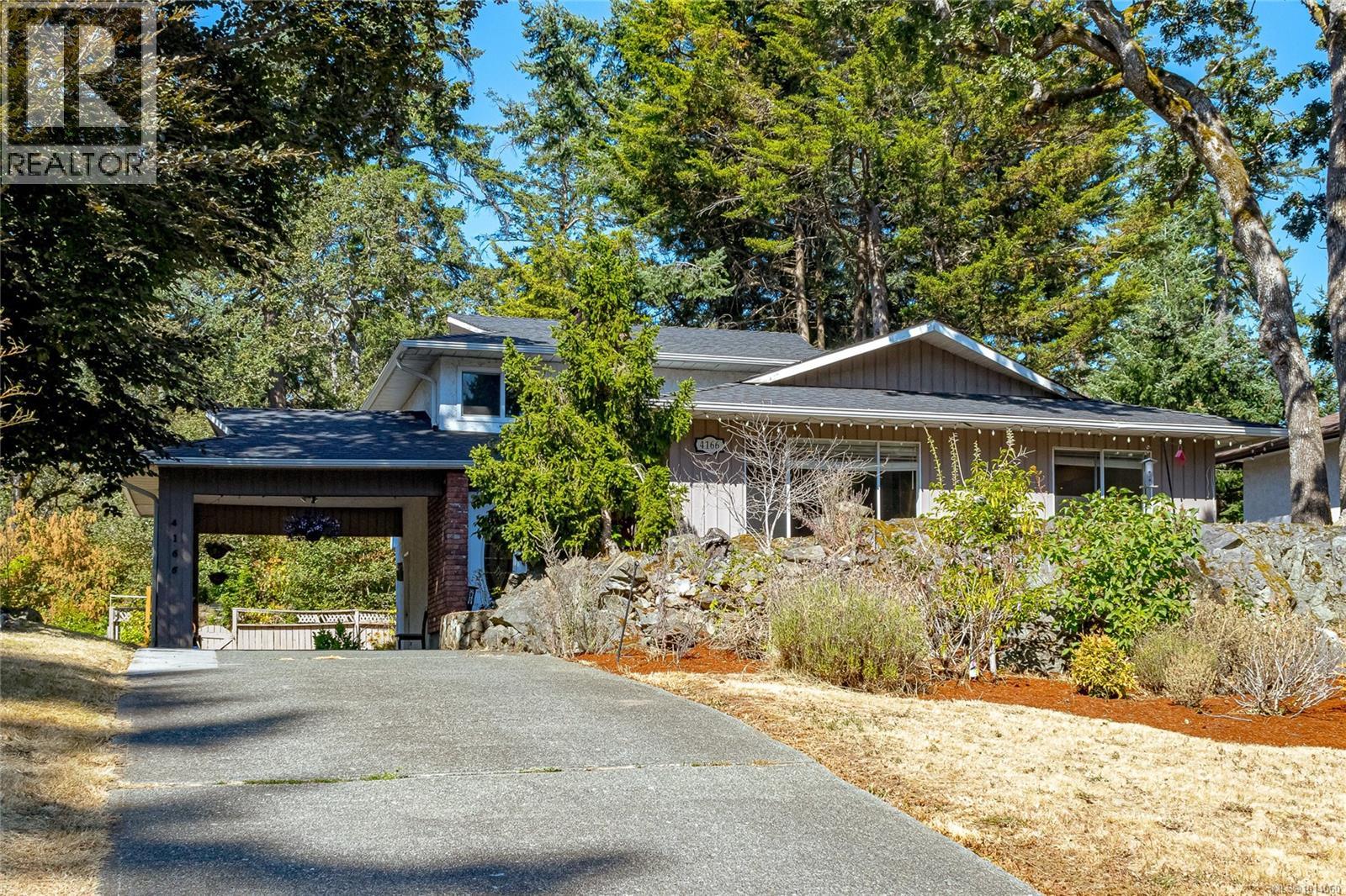 4166 Crosshaven Close, Saanich