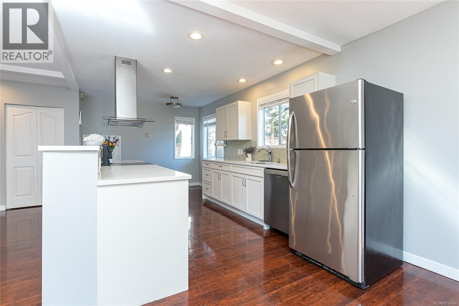 4166 Crosshaven Close, Saanich
