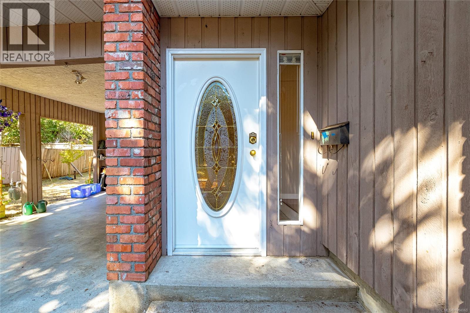 4166 Crosshaven Close, Saanich
