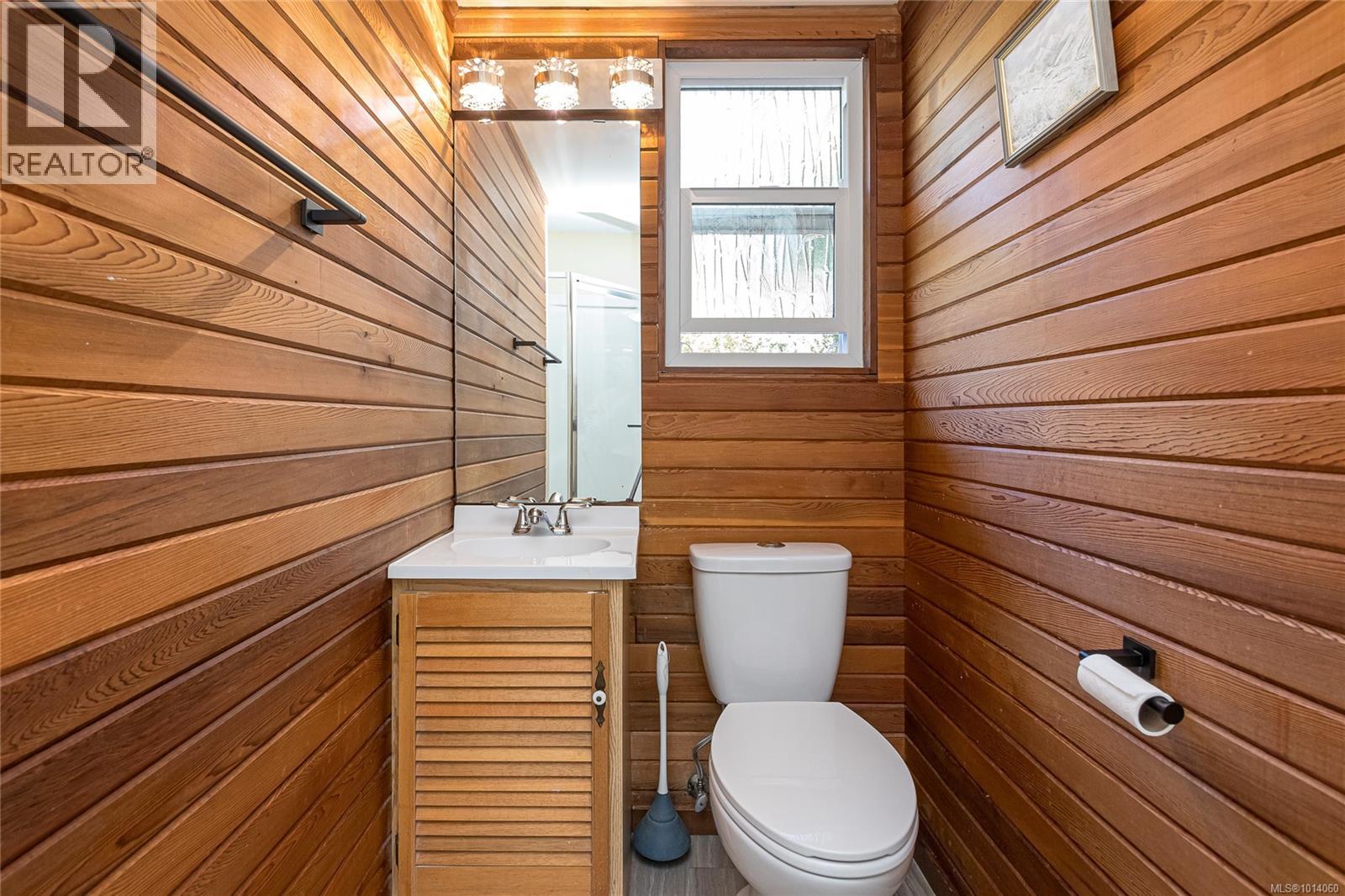 4166 Crosshaven Close, Saanich
