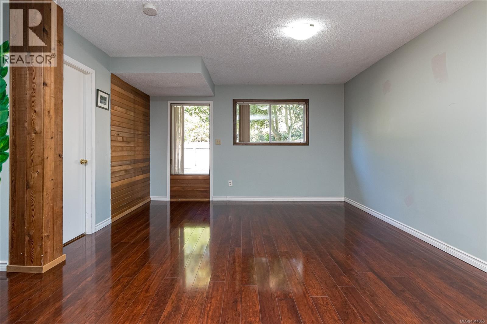4166 Crosshaven Close, Saanich