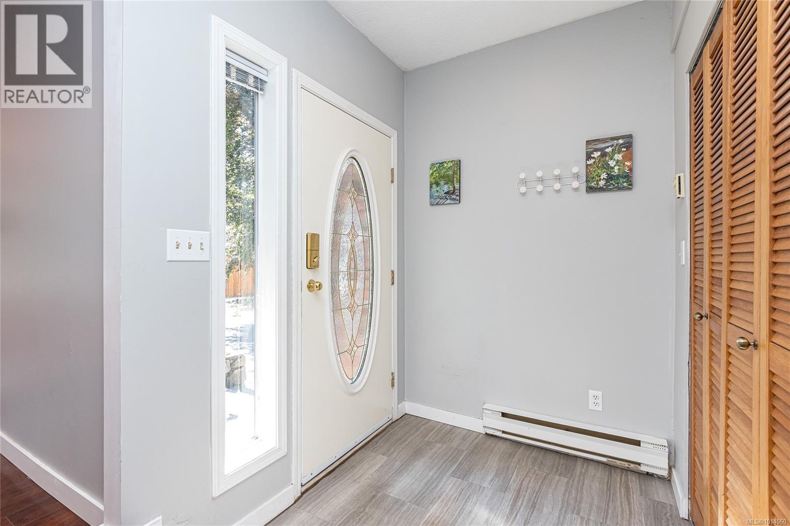 4166 Crosshaven Close, Saanich