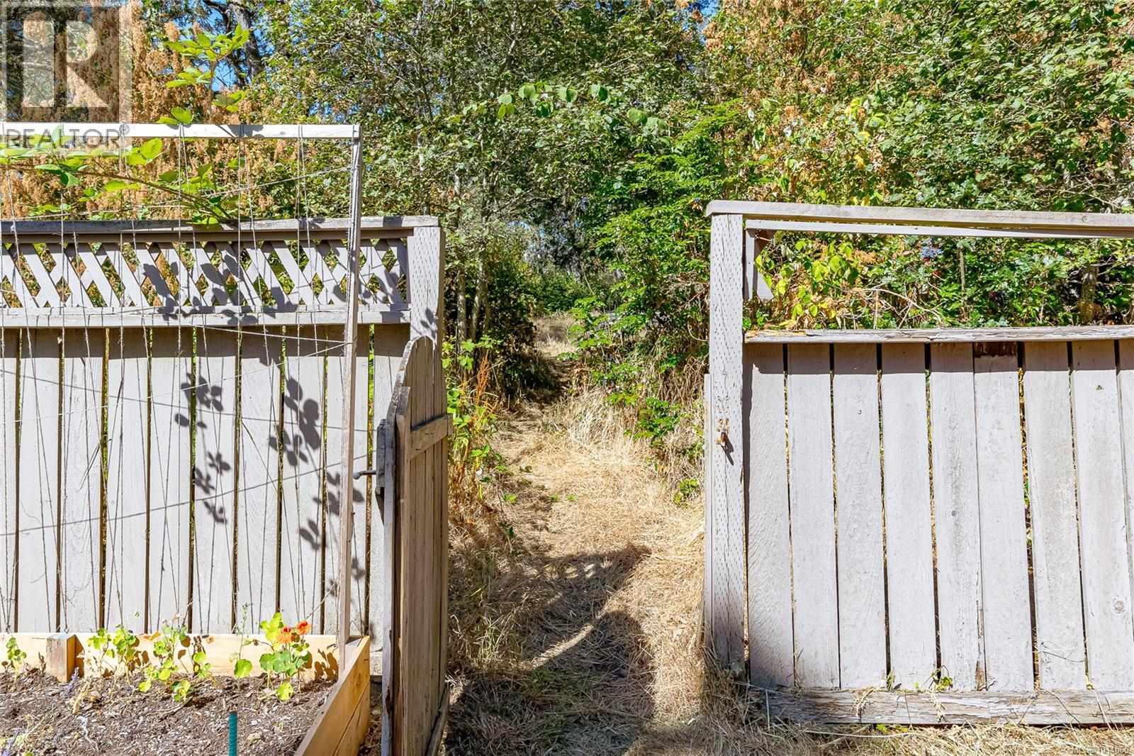 4166 Crosshaven Close, Saanich