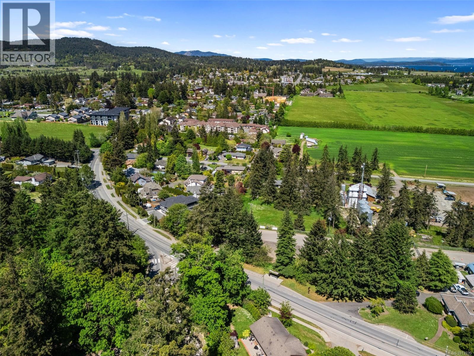  7471 Veyaness Road, Central Saanich