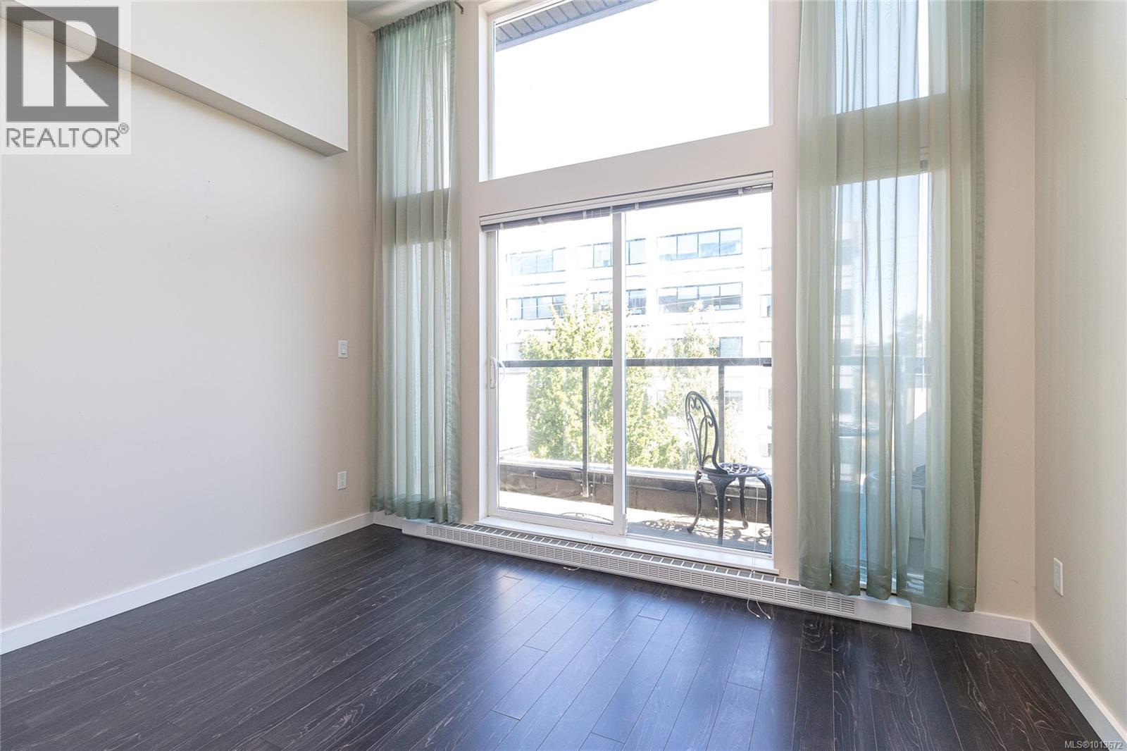 402 1121 Fort Street, Victoria