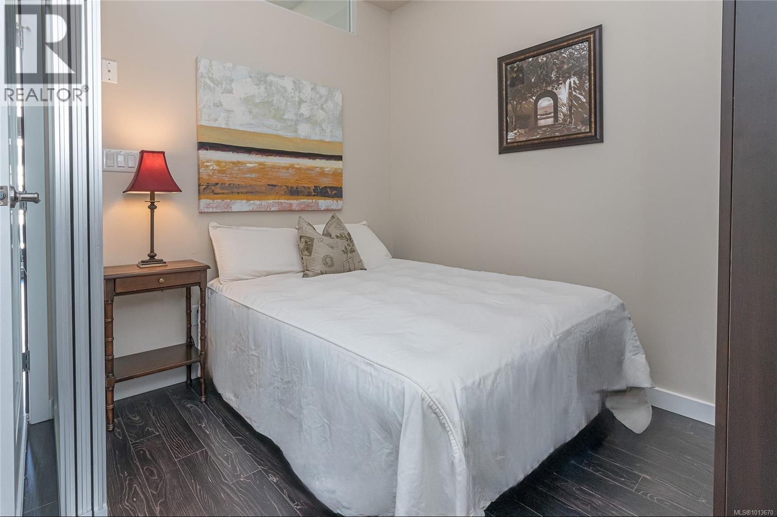 402 1121 Fort Street, Victoria