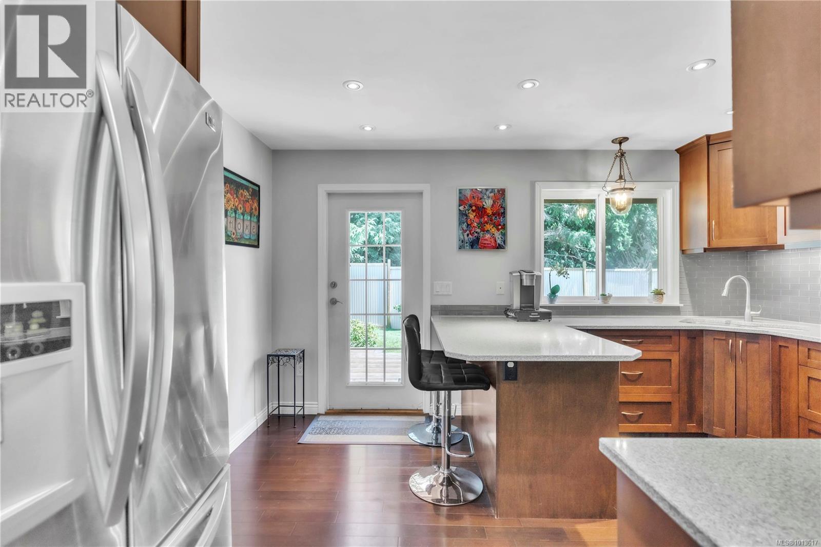  1985 Saunders Road, Sooke