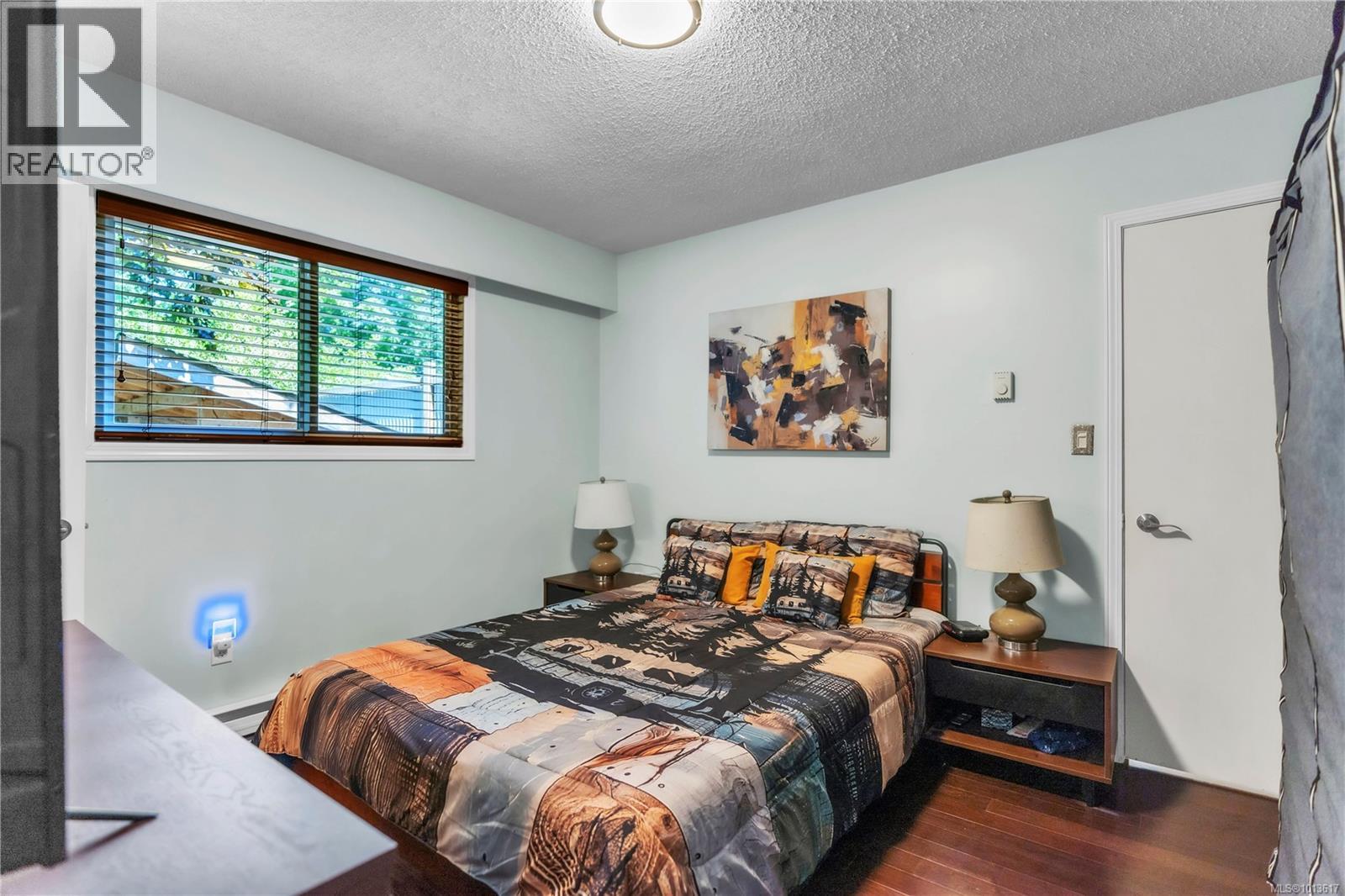  1985 Saunders Road, Sooke