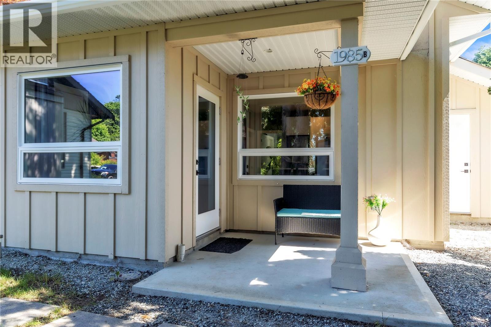  1985 Saunders Road, Sooke