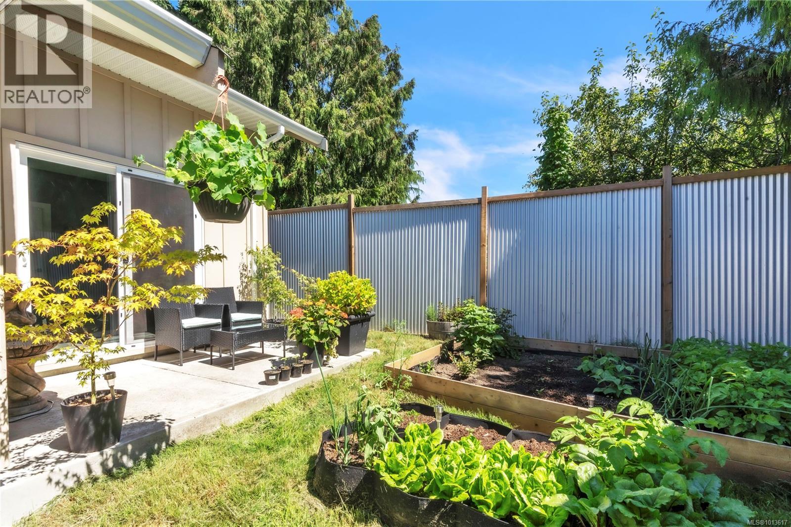  1985 Saunders Road, Sooke