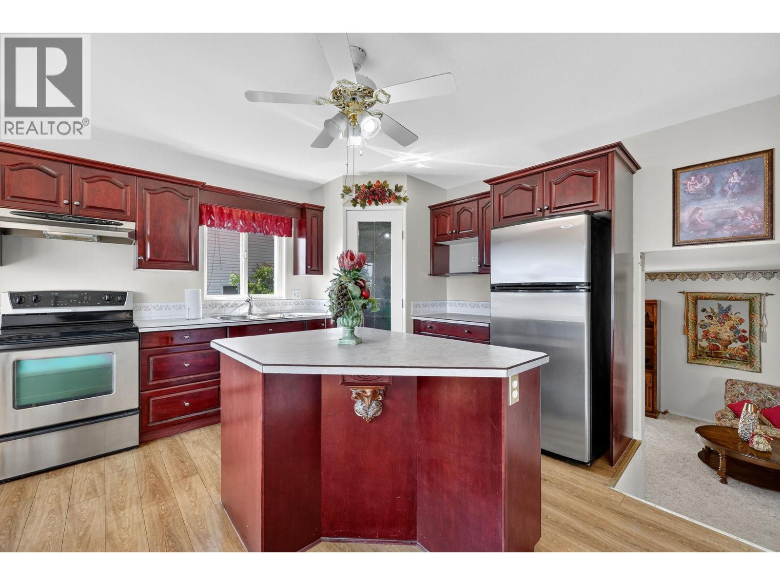  5220 Sutherland Road, Peachland
