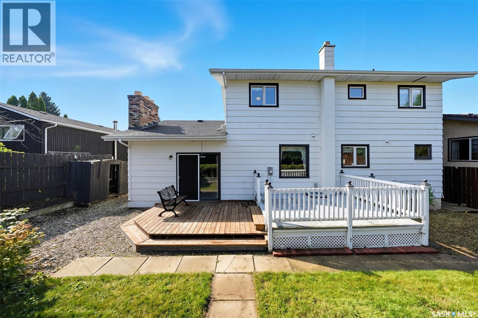 Single Family House 2 Level for Sale in  Penryn COURT Saskatoon 