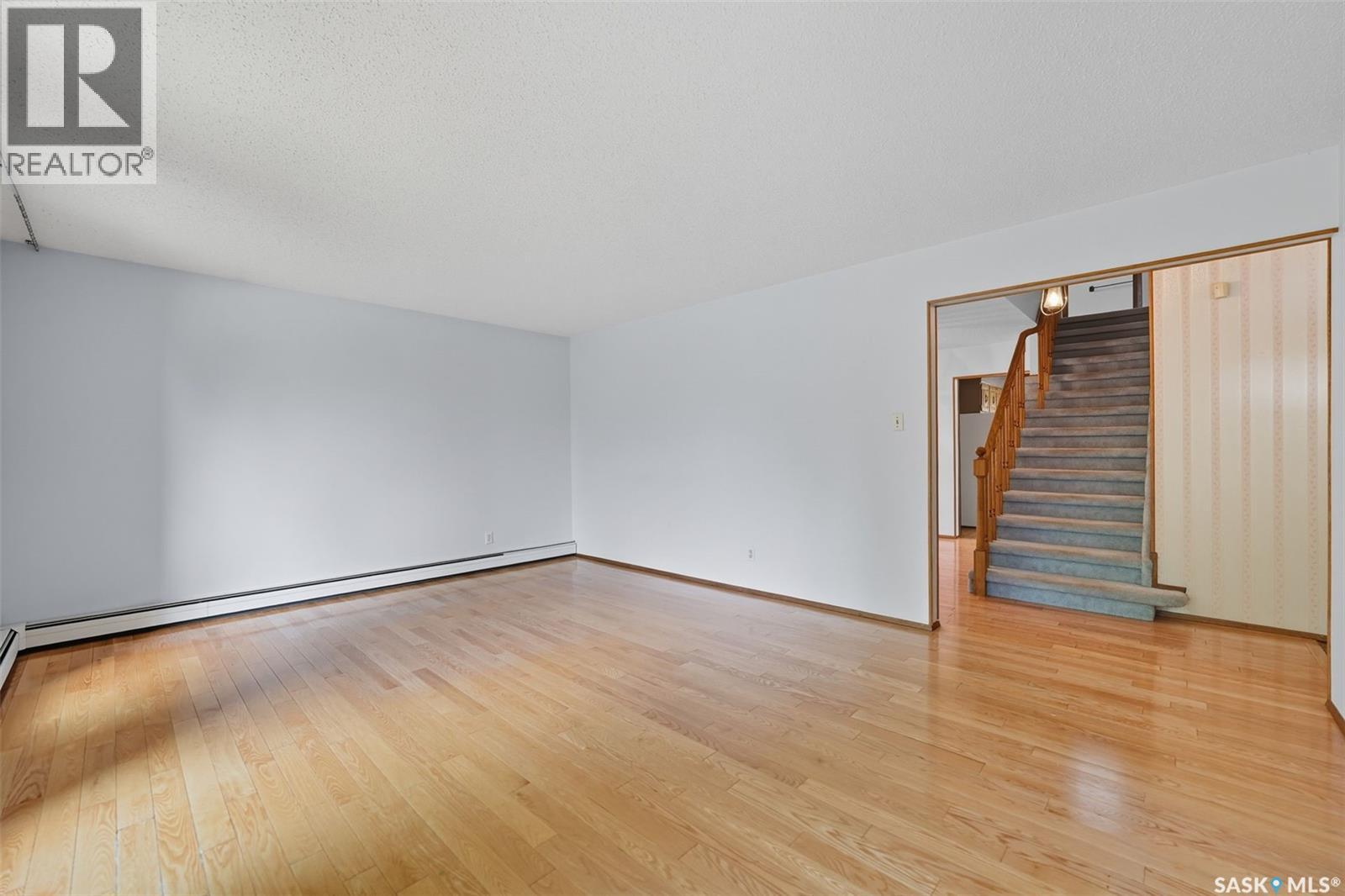 Single Family House 2 Level for Sale in  Penryn COURT Saskatoon 