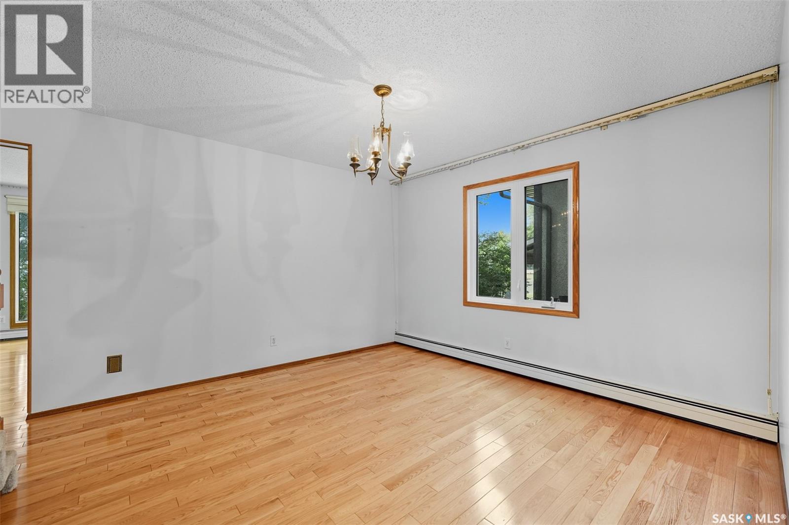 Single Family House 2 Level for Sale in  Penryn COURT Saskatoon 