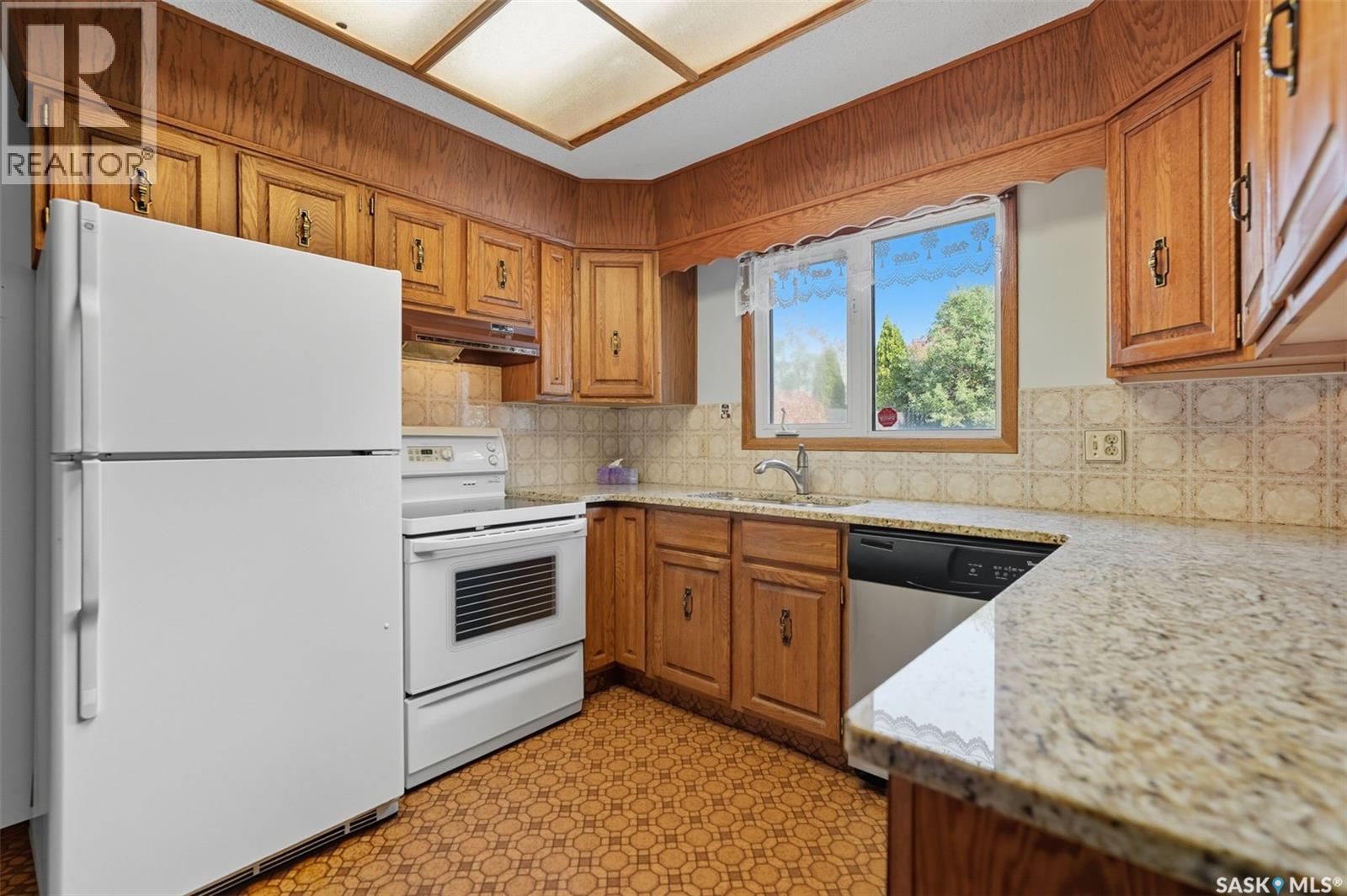 Single Family House 2 Level for Sale in  Penryn COURT Saskatoon 
