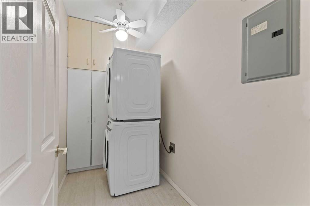 Single Family House for Sale in   Lincoln Way SW Lincoln Park Calgary 