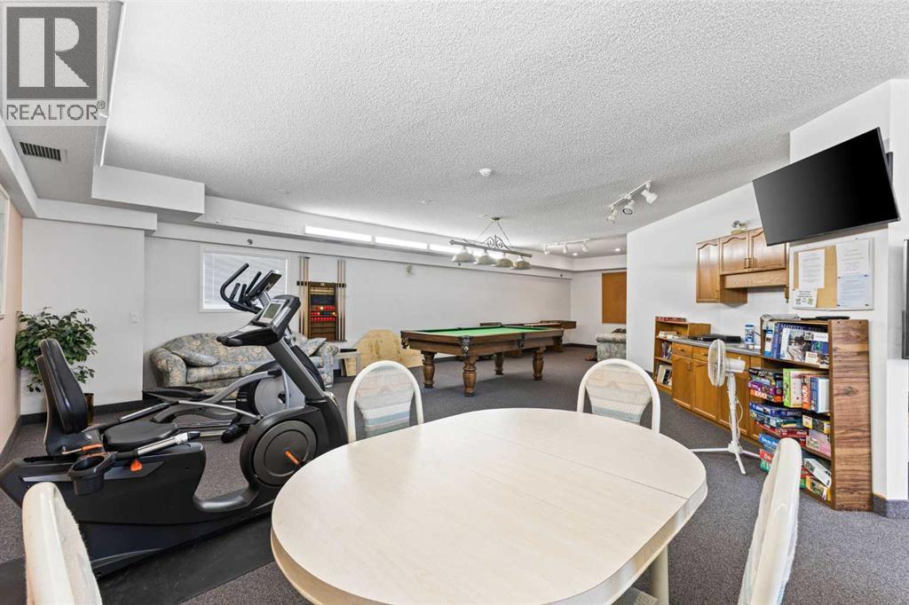 Single Family House for Sale in   Lincoln Way SW Lincoln Park Calgary 