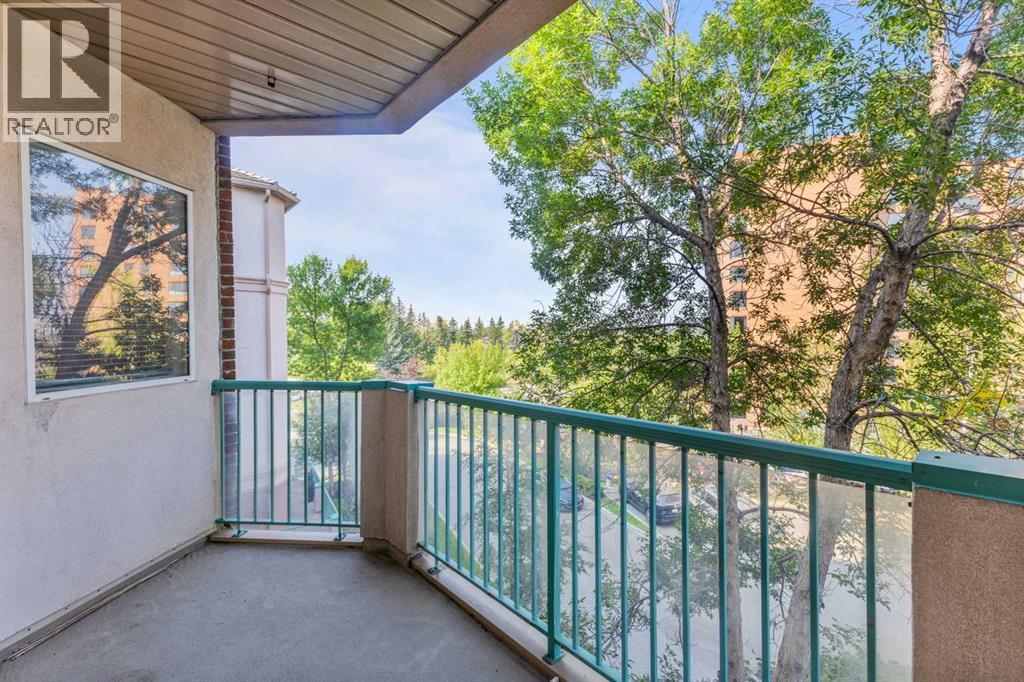 Single Family House for Sale in   Lincoln Way SW Lincoln Park Calgary 