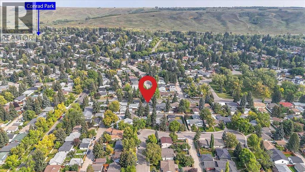 Single Family House Bungalow for Sale in  Capri Avenue NW Brentwood Calgary 
