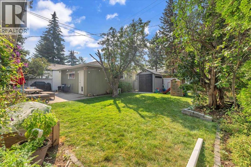 Single Family House Bungalow for Sale in  Capri Avenue NW Brentwood Calgary 