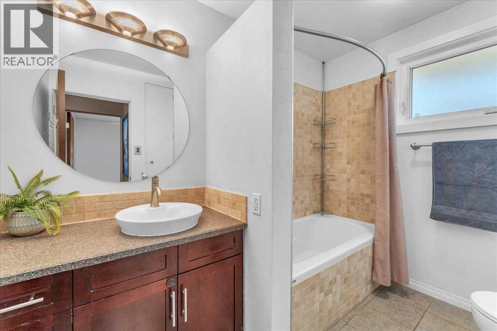 Single Family House Bungalow for Sale in  Capri Avenue NW Brentwood Calgary 